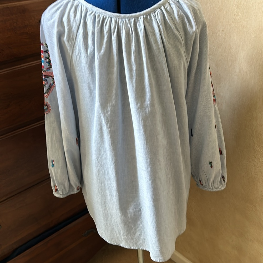 Velvet by Graham & Spencer striped peasant top with embroidery. - Picture 8 of 11